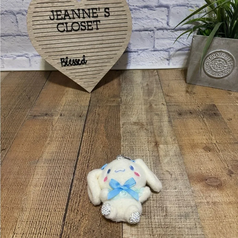 Cinnamoroll key chain Plush doll  new no tags